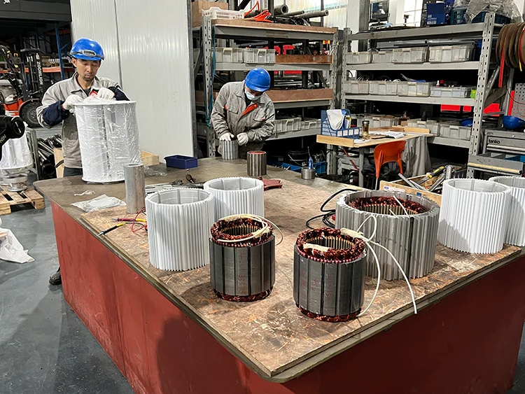 1KW 2KW Permanent Magnet Alternator Wind Turbine Generator factory